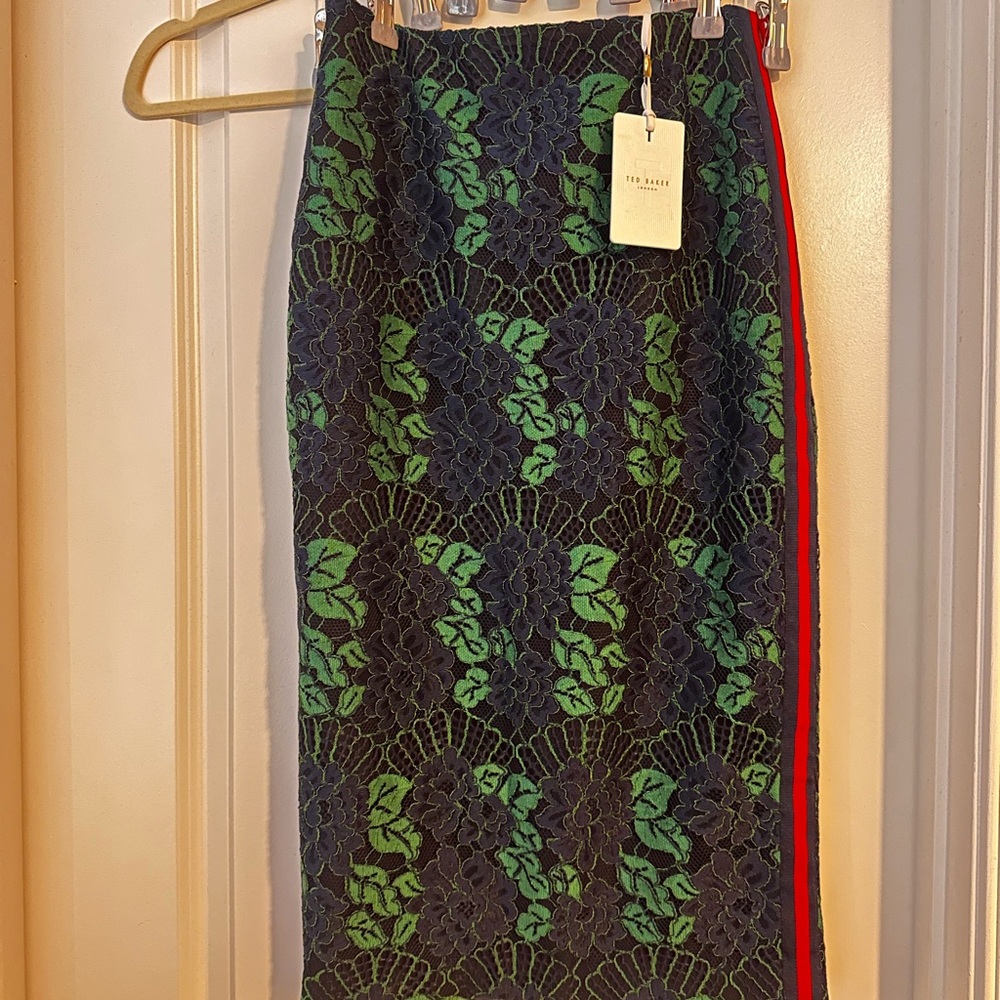 Ted Baker Zinniaa Lace Midi Pencil Skirt Blue
Green Size 1 / US 4